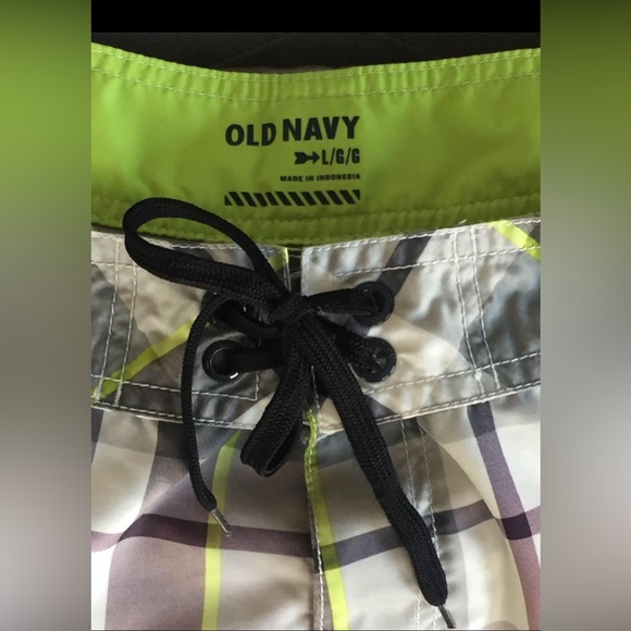 Old Navy Board Shorts Swimwear Size Large - Picture 2 of 4